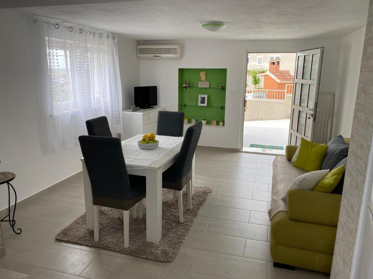 Apartment Carmen Трогир Экстерьер фото