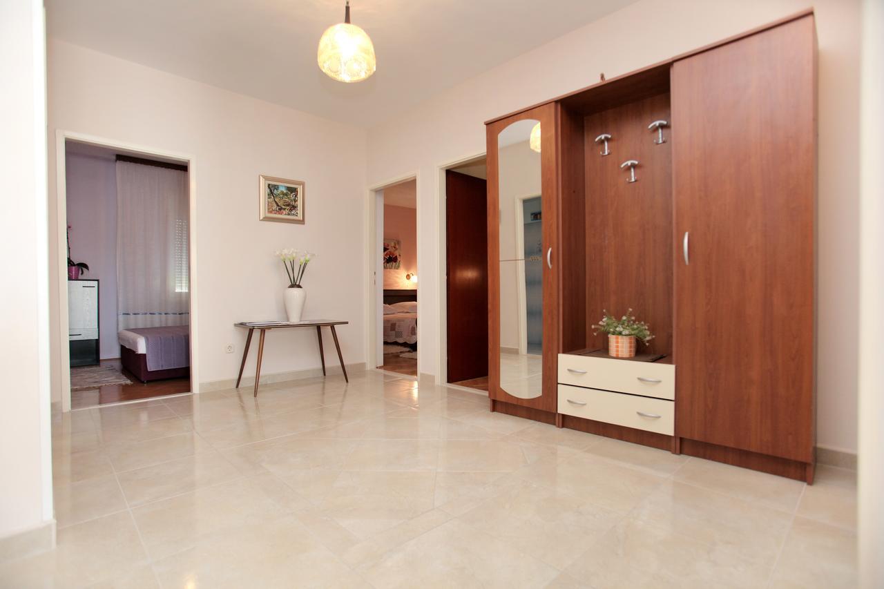 Apartment Carmen Трогир Экстерьер фото