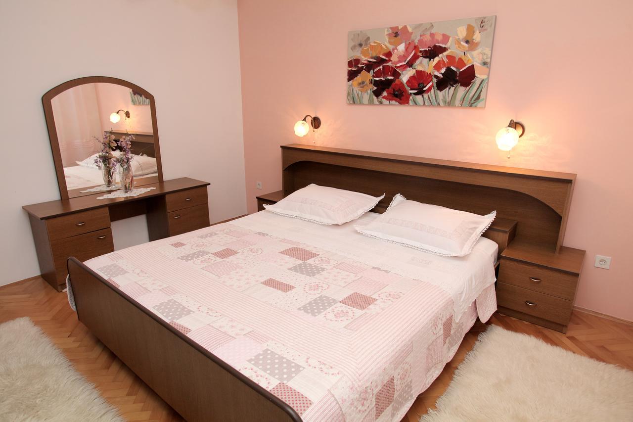 Apartment Carmen Трогир Экстерьер фото